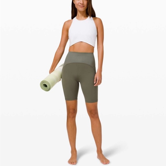 Lululemon Blissful Bend Super High-Rise Short 8 Army Green Sz4 Buttery Soft Nulu - Picture 5 of 8
